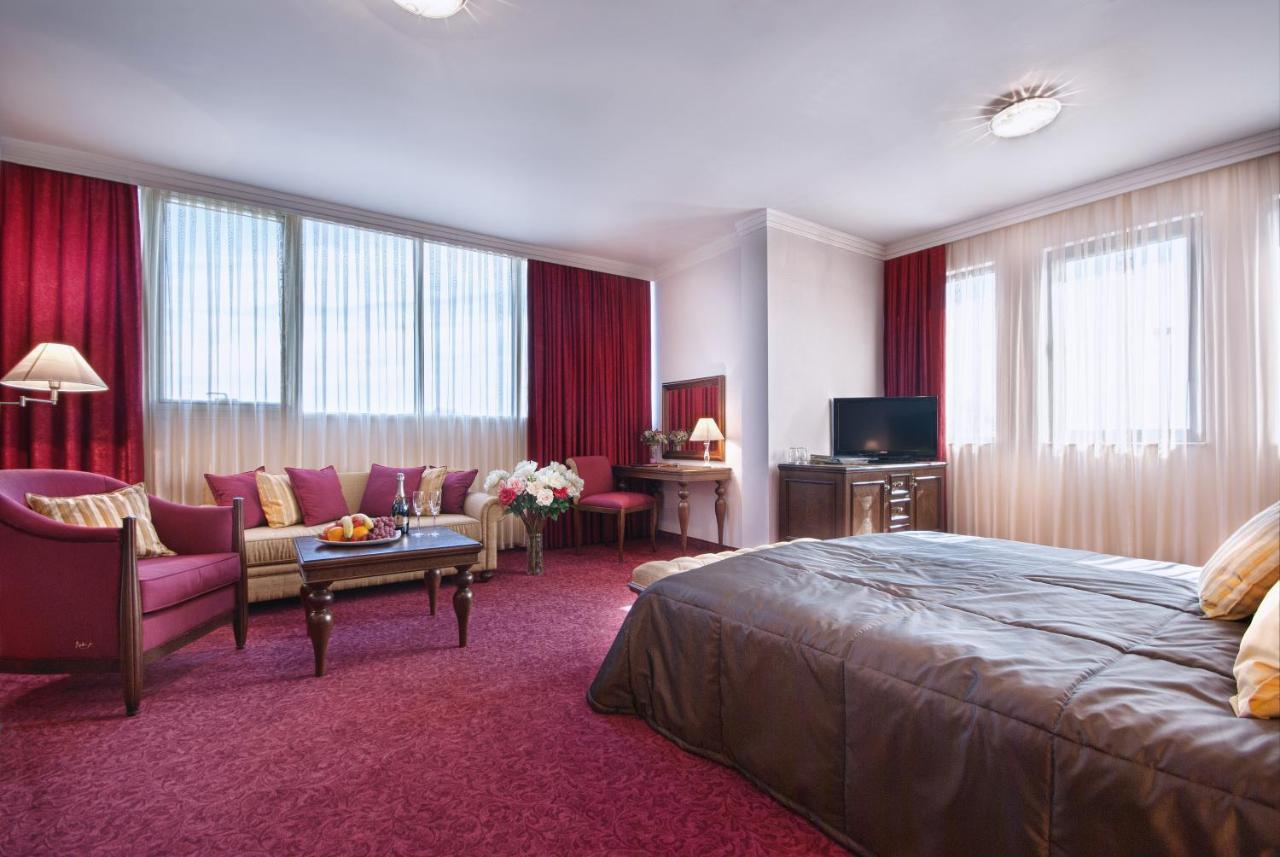 Hotel Chiirite Plovdiv Exteriör bild