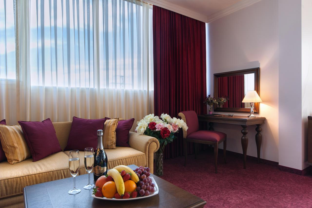 Hotel Chiirite Plovdiv Exteriör bild